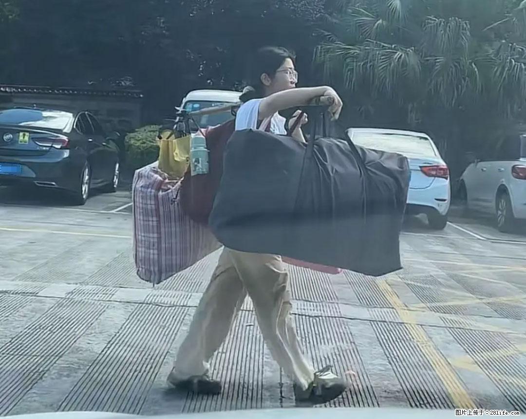 全网追的“扁担女孩”,找了一份暑假工,时薪12元 - 攀枝花生活资讯 - 攀枝花28生活网 panzhihua.28life.com