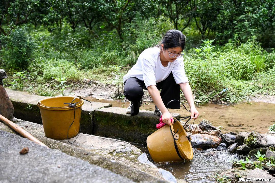 全网追的“扁担女孩”,找了一份暑假工,时薪12元 - 攀枝花生活资讯 - 攀枝花28生活网 panzhihua.28life.com