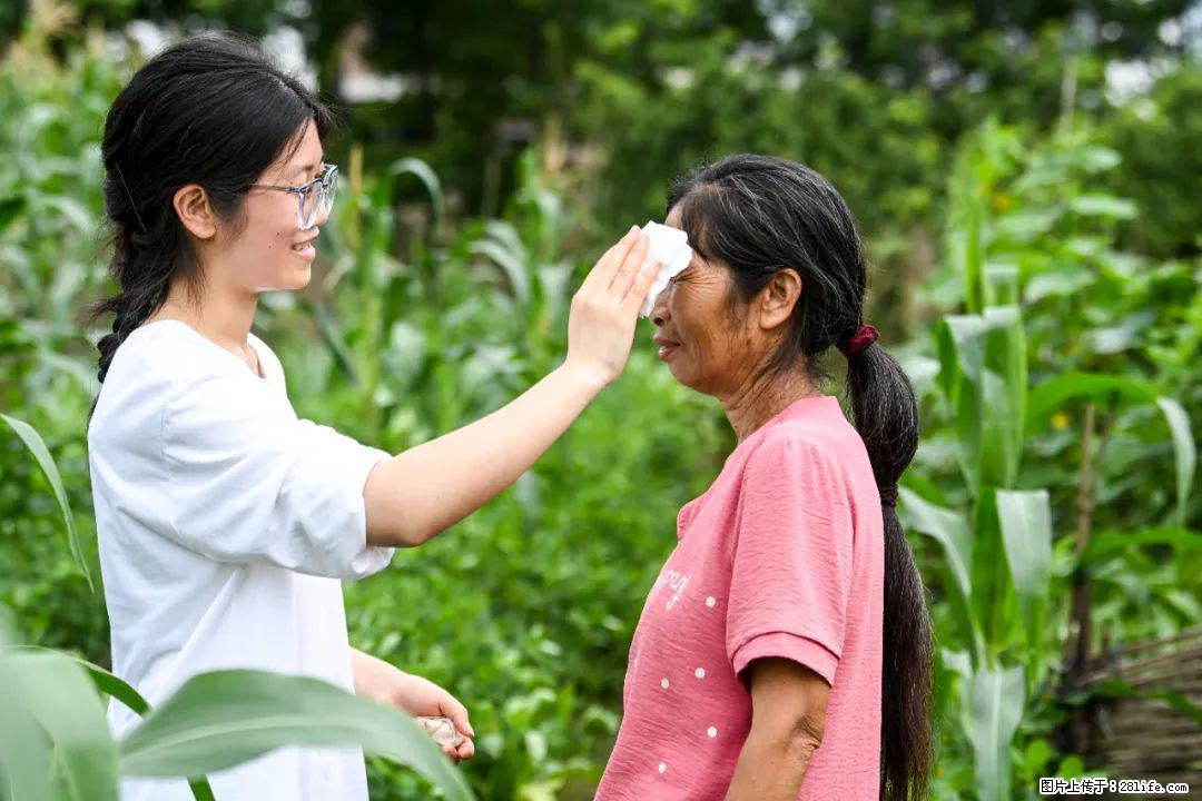 全网追的“扁担女孩”,找了一份暑假工,时薪12元 - 攀枝花生活资讯 - 攀枝花28生活网 panzhihua.28life.com